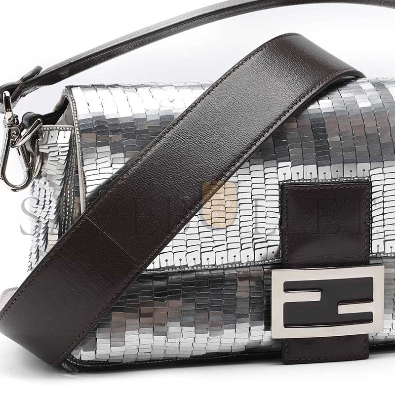 F**di baguette (27*15*6cm)